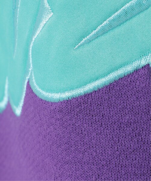 VENCEEXCHANGE（ヴァンスエクスチェンジ）の「タギングロゴアップリケパーカー（パーカー・メンズ・パープル/ホワイト/ブラック・M/L）」の14枚目の写真