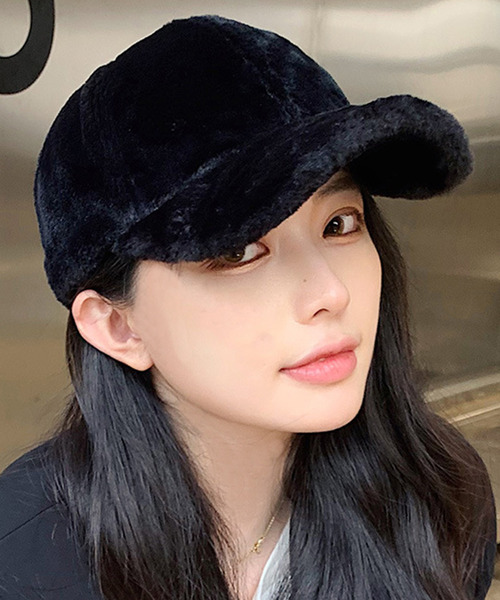 DAY CLOSET（デイ クローゼット）の「レディース ふんわり起毛の刺繍ロゴキャップ（キャップ・レディース・モカ/ベージュ/ピンク/ブラック・ONE SIZE）」の2枚目の写真