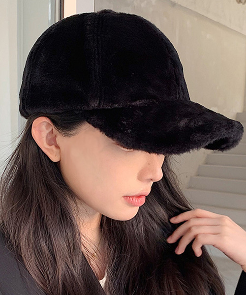 DAY CLOSET（デイ クローゼット）の「レディース ふんわり起毛の刺繍ロゴキャップ（キャップ・レディース・モカ/ベージュ/ピンク/ブラック・ONE SIZE）」の5枚目の写真