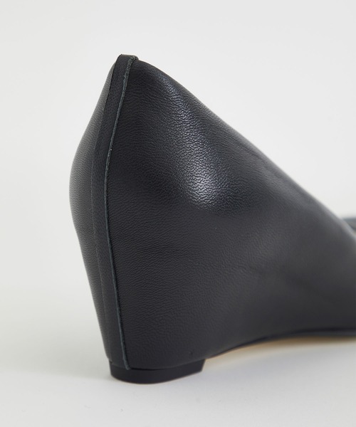 BEAUTIFUL SHOES(ビューティフルシューズ)の「【BEAUTIFUL SHOES / ビューティフルシューズ】MIDDLEROUNDMONOCHROME / ミドルラウンドモノクローム(パンプス・レディース・ブラック・23.5/23)」の8枚目の写真