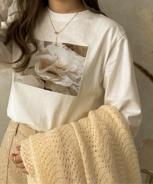 apres jour clair(アプレジュールクレア)の「【apres jour clair】フォトプリントロンT【ZOZOTOWN限定アイテム】(Tシャツ/カットソー・レディース・ベージュ/ホワイト系その他/オフホワイト・フリー/X-LARGE)」の1枚目の写真