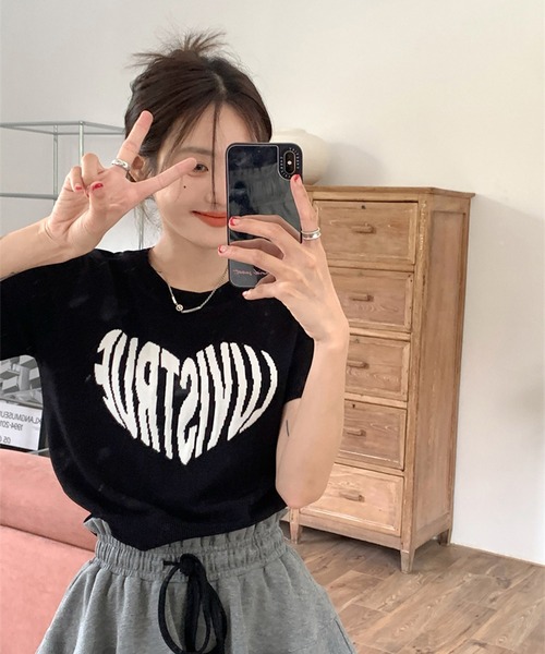 LYEON(リヨン)の「ジャガードロゴ半袖ニット(ニット/セーター・レディース・ホワイト/ブラック/ブラック×ホワイト/ホワイト×ピンク・FREE)」の15枚目の写真