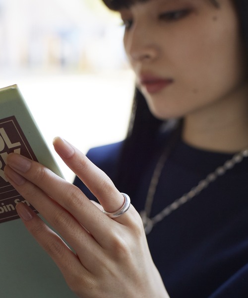 Nothing And Others（ナッシングアンドアザーズ）の「「Nothing And Others/ナッシングアンドアザーズ」Width asymmetry Ring（リング・レディース・シルバー・FREE）」の10枚目の写真