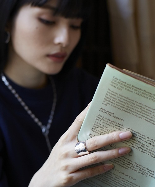 Nothing And Others（ナッシングアンドアザーズ）の「「Nothing And Others/ナッシングアンドアザーズ」Width asymmetry Ring（リング・レディース・シルバー・FREE）」の6枚目の写真