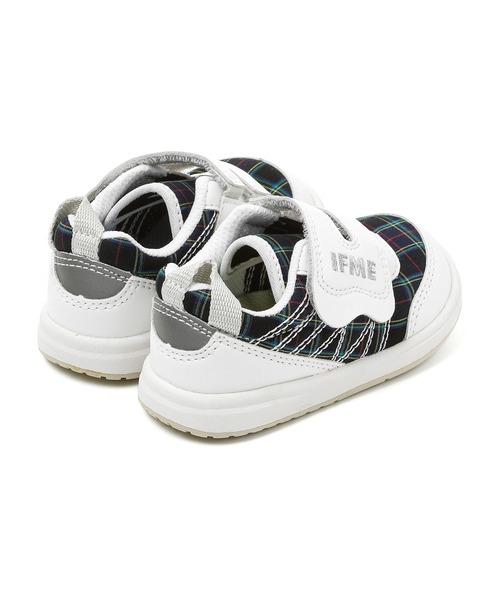 IFME（イフミー）の「BABY｜播州織チェック柄ワンベルトスニーカー（スニーカー・キッズ・ホワイト/ネイビー・14.0cm/12.5cm/14.5cm/13.5cm/13.0cm/15.0cm/12.0cm）」の7枚目の写真