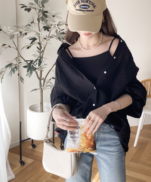 Java（ジャバ）の「《JaVa ジャバコラボ》モテ愛されレディに。2way サッカー素材7分袖ロングシャツ（シャツ/ブラウス・レディース・グレー系その他/オフホワイト/ブラウン系その他/ブラック・LARGE/X-LARGE/SMALL/MEDIUM）」の3枚目の写真