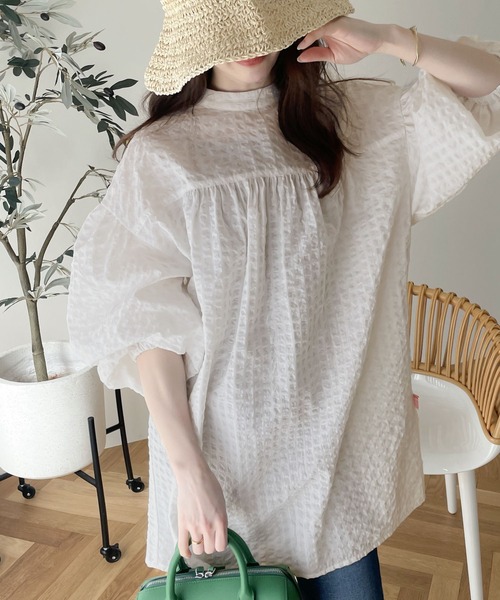 Java（ジャバ）の「《JaVa ジャバコラボ》モテ愛されレディに。2way サッカー素材7分袖ロングシャツ（シャツ/ブラウス・レディース・グレー系その他/オフホワイト/ブラウン系その他/ブラック・LARGE/X-LARGE/SMALL/MEDIUM）」の5枚目の写真