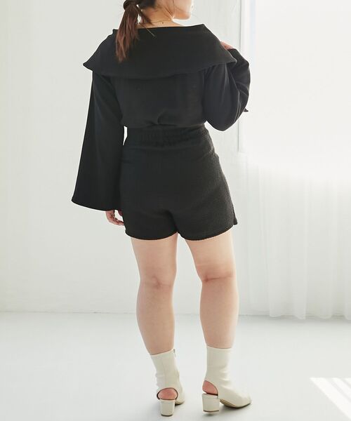 MAJESTIC LEGON(マジェスティックレゴン)の「フレアースリーブオフショルトップス(Tシャツ/カットソー・レディース・グレイッシュベージュ/ブラウン/アイボリー/ブラック・MEDIUM)」の15枚目の写真