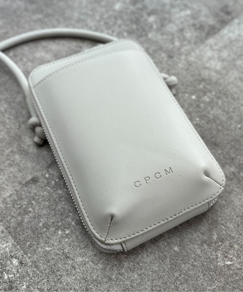 CPCM(シーピーシーエム)の「フェイクレザージップモバイルショルダー(スマホグッズ・メンズ・アイボリー/グリーン/ブラック・FREE)」の13枚目の写真