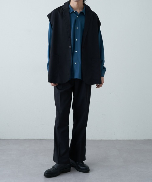 COLONY 2139（コロニートゥーワンスリーナイン）の「WEB/一部店舗限定 テーラードジレ（ベスト・メンズ・アイボリー/ブラック・X-LARGE/MEDIUM/LARGE）」の12枚目の写真