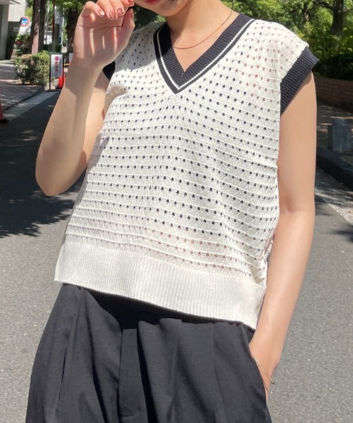 SEN TOKYO（セントーキョー）の「劇的にあか抜け。バイカラーVネックサマーニットベスト（ベスト・レディース・グリーン/ブラック/パープル・FREE）」の6枚目の写真