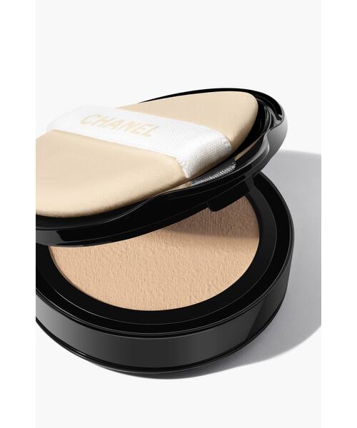 CHANEL(シャネル)の「レ ベージュ ヘルシー グロウ クッション (リフィル) ファンデーション(フレッシュで明るいつやのある仕上がり)SPF 30/PA+++(ファンデーション・レディース・B10/BR12/B20/BD21/B30/BD01/B40/BR22・FREE)」の18枚目の写真