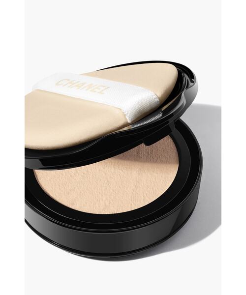 CHANEL(シャネル)の「レ ベージュ ヘルシー グロウ クッション (リフィル) ファンデーション(フレッシュで明るいつやのある仕上がり)SPF 30/PA+++(ファンデーション・レディース・B10/BR12/B20/BD21/B30/BD01/B40/BR22・FREE)」の21枚目の写真