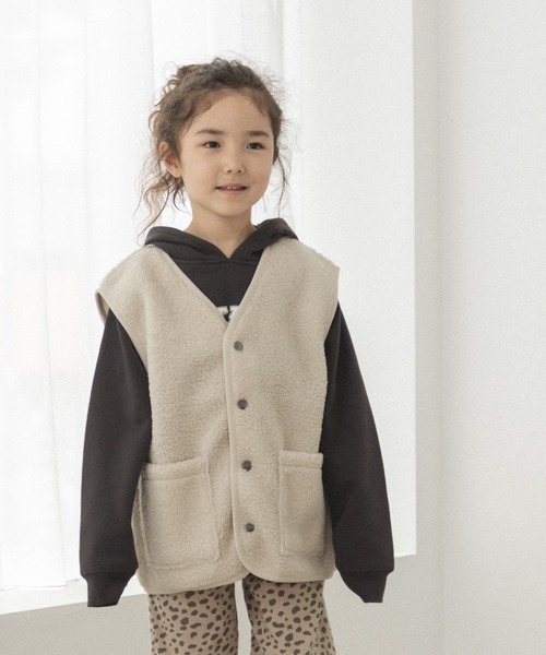 pairmanon（ペアマノン）の「【ママとおそろい】シープボア ベスト（ベスト・キッズ・モカ/ブラック/アイボリー・110/100/130/120/90/140/150）」の2枚目の写真