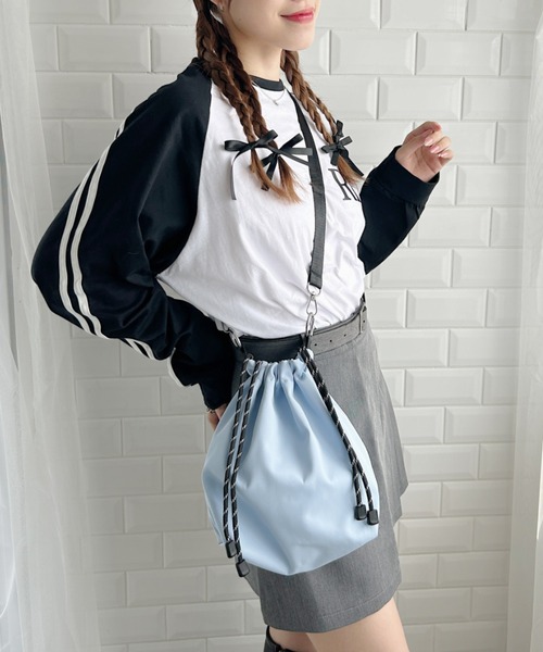 √nuage(ルートニュアージュ)の「アジャスター付ナイロン巾着ショルダーバッグ(ショルダーバッグ・レディース・ホワイト/ブラック/ライトブルー・FREE)」の10枚目の写真