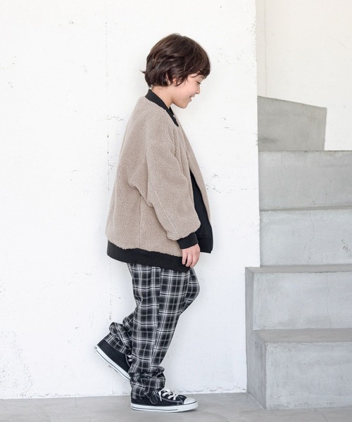 GLOBAL WORK(グローバルワーク)の「洗えるリバーシブルボアMA-1/907723(MA-1・キッズ・カーキ/ブラック・100cm/160cm/110cm/130cm/140cm/150cm/120cm)」の4枚目の写真