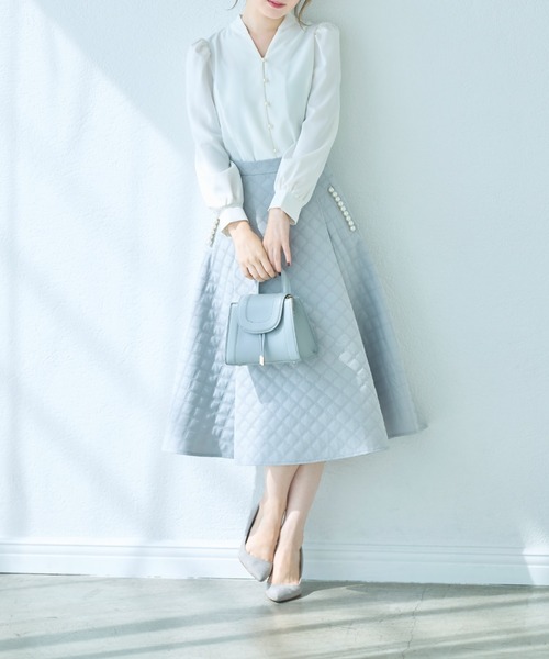 tocco closet(トッコ クローゼット)の「パール釦スタンドスキッパーブラウス(シャツ/ブラウス・レディース・ブラック/オフホワイト・M)」の3枚目の写真
