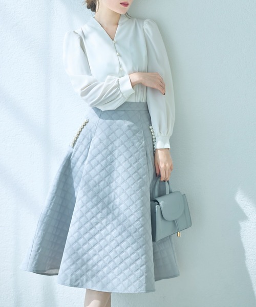 tocco closet(トッコ クローゼット)の「パール釦スタンドスキッパーブラウス(シャツ/ブラウス・レディース・ブラック/オフホワイト・M)」の5枚目の写真