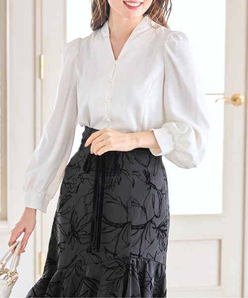 tocco closet(トッコ クローゼット)の「パール釦スタンドスキッパーブラウス(シャツ/ブラウス・レディース・ブラック/オフホワイト・M)」の10枚目の写真