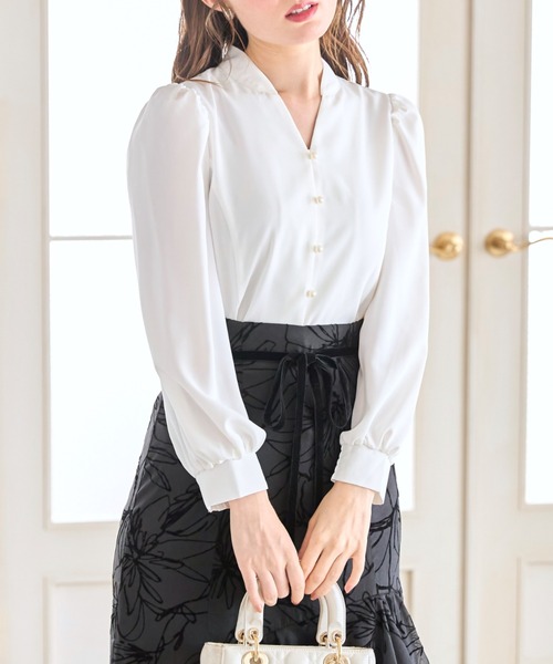 tocco closet(トッコ クローゼット)の「パール釦スタンドスキッパーブラウス(シャツ/ブラウス・レディース・ブラック/オフホワイト・M)」の11枚目の写真