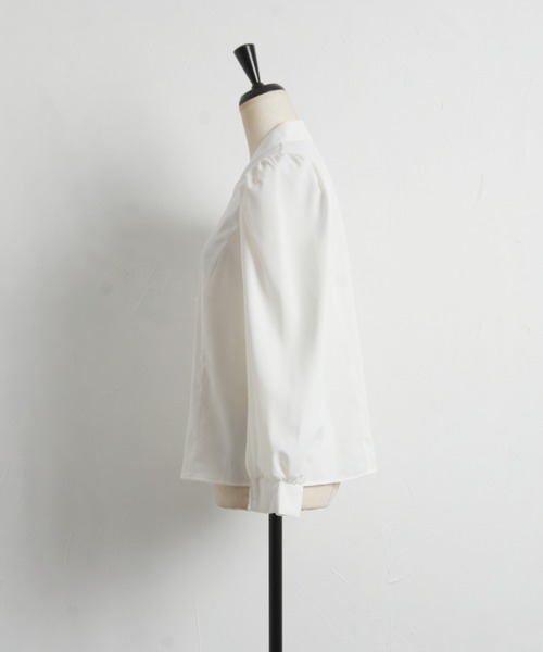 tocco closet(トッコ クローゼット)の「パール釦スタンドスキッパーブラウス(シャツ/ブラウス・レディース・ブラック/オフホワイト・M)」の22枚目の写真