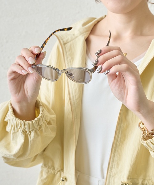 PAPILLONNER（パピヨネ）の「クリアフレームサングラス（サングラス・レディース・ベージュ/グレー・FREE）」の3枚目の写真