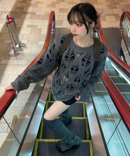 ブラックニットセーター 