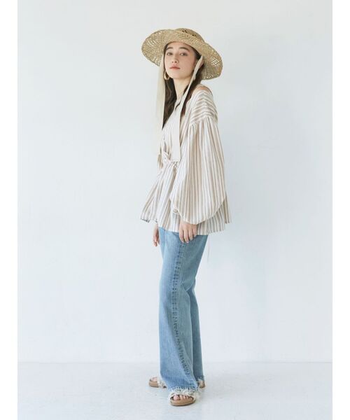 Ungrid(アングリッド)の「Lee別注 ハイウエストフレアデニム(デニムパンツ・レディース・ブルー・24inch/25inch/26inch)」の13枚目の写真