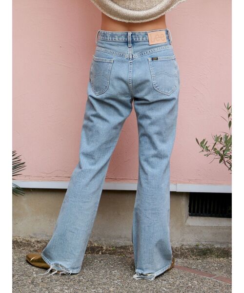 Ungrid(アングリッド)の「Lee別注 ハイウエストフレアデニム(デニムパンツ・レディース・ブルー・24inch/25inch/26inch)」の22枚目の写真