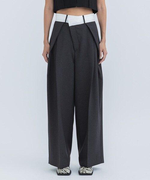 STUDIOUS（ステュディオス）の「【STUDIOUS/ステュディオス】タックトラウザーパンツ（その他パンツ・レディース・ブラック/ライトベージュ/ダークグレー・1/2）」の15枚目の写真