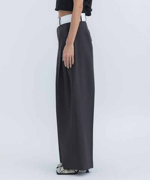 STUDIOUS（ステュディオス）の「【STUDIOUS/ステュディオス】タックトラウザーパンツ（その他パンツ・レディース・ブラック/ライトベージュ/ダークグレー・1/2）」の16枚目の写真