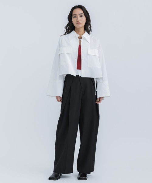 STUDIOUS（ステュディオス）の「【STUDIOUS/ステュディオス】タックトラウザーパンツ（その他パンツ・レディース・ブラック/ライトベージュ/ダークグレー・1/2）」の4枚目の写真