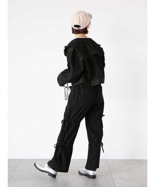 ehka sopo（エヘカソポ）の「フリル襟デニムジャケット（ノーカラージャケット・レディース・オフホワイト/ネイビー/ブラック・F）」の13枚目の写真