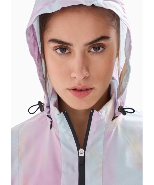 EMPORIO ARMANI EA7（エンポリオアルマーニイーエーセブン）の「【エンポリオ アルマーニ EA7】Dynamic Athlete ジャケット VENTUS7テクニカルファブリック（ナイロンジャケット・レディース・その他1・MEDIUM/SMALL/X-SMALL/LARGE）」の4枚目の写真