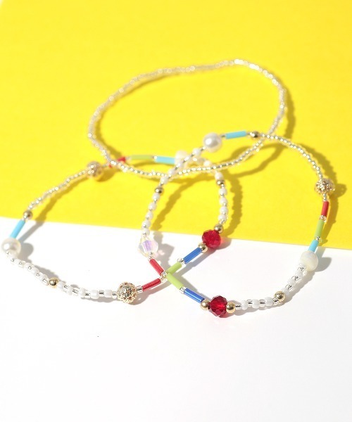 チチカカ(チチカカ)の「ミックスビーズブレスレット(ブレスレット・レディース・グレー/ホワイト・FREE)」の2枚目の写真