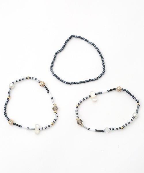 チチカカ(チチカカ)の「ミックスビーズブレスレット(ブレスレット・レディース・グレー/ホワイト・FREE)」の4枚目の写真