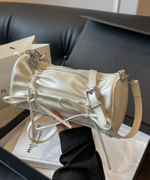 Ritzy(リッツィー)の「リボンデザイン ショルダーバッグ(ハンドバッグ・レディース・アイボリー/イエロー/シルバー/ピンク/ブラック・FREE)」の16枚目の写真