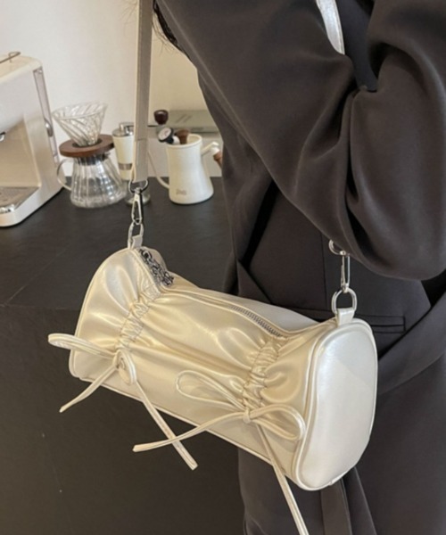Ritzy(リッツィー)の「リボンデザイン ショルダーバッグ(ハンドバッグ・レディース・アイボリー/イエロー/シルバー/ピンク/ブラック・FREE)」の17枚目の写真