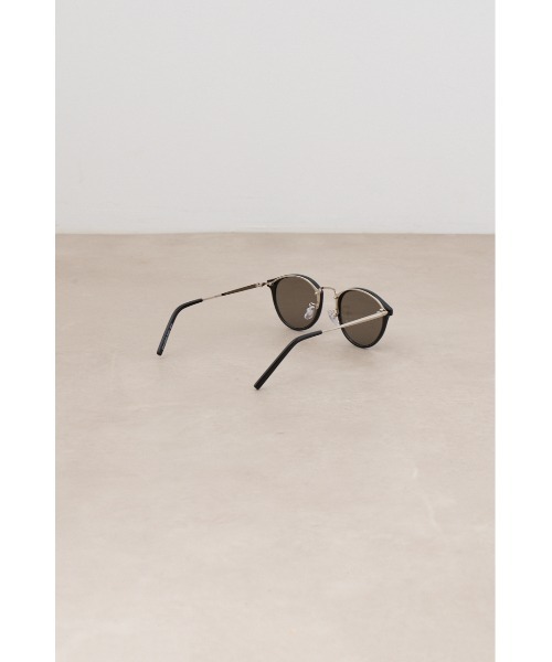 AZUL by moussy（アズールバイマウジー）の「メタルブリッジアイウェア（サングラス・レディース・ブラック/クリア/ブラウン・FREE）」の10枚目の写真