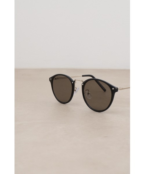 AZUL by moussy（アズールバイマウジー）の「メタルブリッジアイウェア（サングラス・レディース・ブラック/クリア/ブラウン・FREE）」の11枚目の写真