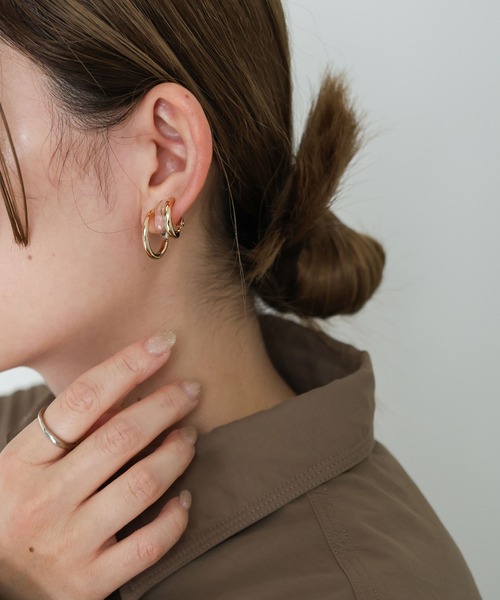 select MOCA（セレクトモカ）の「【ZOZO限定】クリアカーブセットイヤリング（イヤリング・レディース・ゴールド/シルバー・FREE）」の4枚目の写真