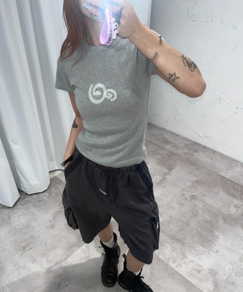 aeae（エーイーエーイー）の「SPIRAL LOGO CROP T-SHIRTS（Tシャツ/カットソー・レディース・ホワイト/ライトグレー/グレー・FREE）」の16枚目の写真