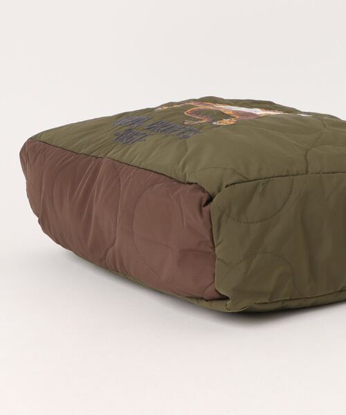 KRIFF MAYER（クリフメイヤー）の「スーベニア刺繍トートバッグ（トートバッグ・メンズ・キャメル/パープル/ブラック/ピンクベージュ/オリーブ/オフホワイト・FREE）」の11枚目の写真