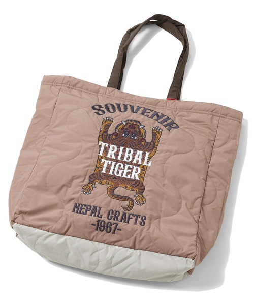 KRIFF MAYER（クリフメイヤー）の「スーベニア刺繍トートバッグ（トートバッグ・メンズ・キャメル/パープル/ブラック/ピンクベージュ/オリーブ/オフホワイト・FREE）」の6枚目の写真