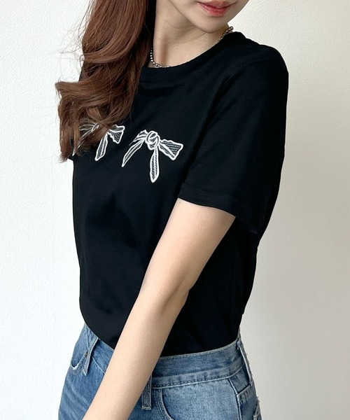 Futier land(フューティアランド)の「【コットン100%】ダブル刺繍リボンロゴTシャツ(Tシャツ/カットソー・レディース・ブラック/ホワイト・FREE)」の3枚目の写真