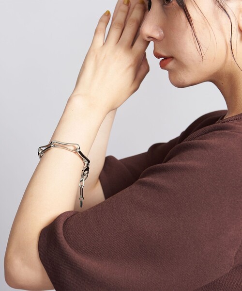 BEAUTY&YOUTH UNITED ARROWS（ビューティーアンドユースユナイテッドアローズ）の「メタル フレーム ブレスレット（ブレスレット・レディース・シルバー・FREE）」の2枚目の写真