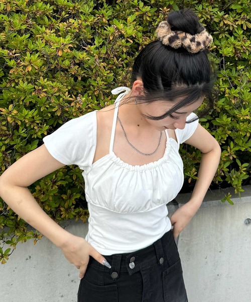 .KOM(ドットコム)の「A'GEM/9 × .kom 『.KOM/ドットケーオーエム』スクエアカラーホルターネック(Tシャツ/カットソー・レディース・ブラック/ホワイト・FREE)」の4枚目の写真
