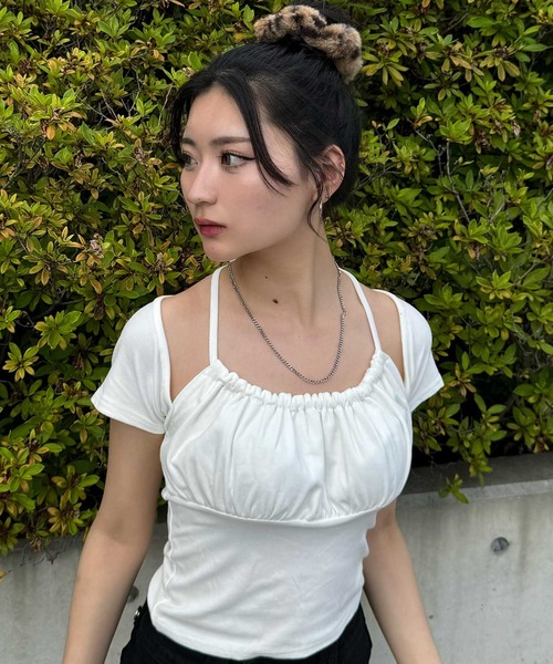 .KOM(ドットコム)の「A'GEM/9 × .kom 『.KOM/ドットケーオーエム』スクエアカラーホルターネック(Tシャツ/カットソー・レディース・ブラック/ホワイト・FREE)」の5枚目の写真