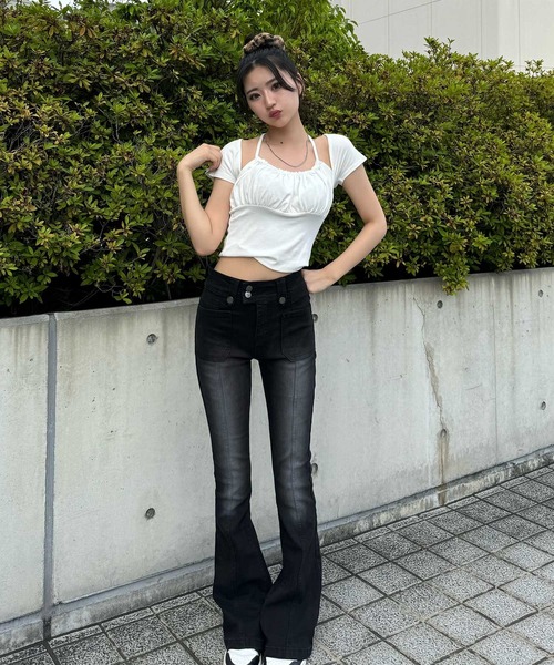 .KOM(ドットコム)の「A'GEM/9 × .kom 『.KOM/ドットケーオーエム』スクエアカラーホルターネック(Tシャツ/カットソー・レディース・ブラック/ホワイト・FREE)」の11枚目の写真