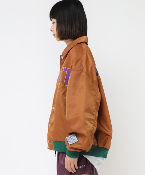 RNA(アールエヌエー)の「J2114 ライトスタジャン(スタジャン・レディース・バーガンディー/ブラック/ライトブラウン・MEDIUM)」の10枚目の写真